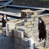 Budowa klasztoru